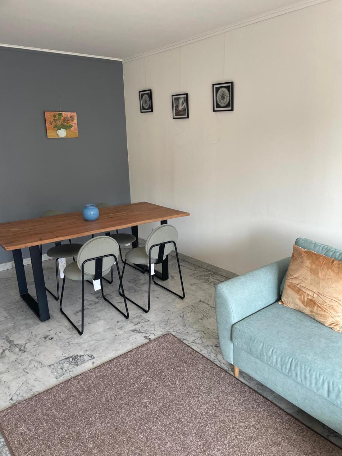 Beaux Arts - 2 Chambres, Parking, Balcon, Climatisation Et Piscine * Montpellier