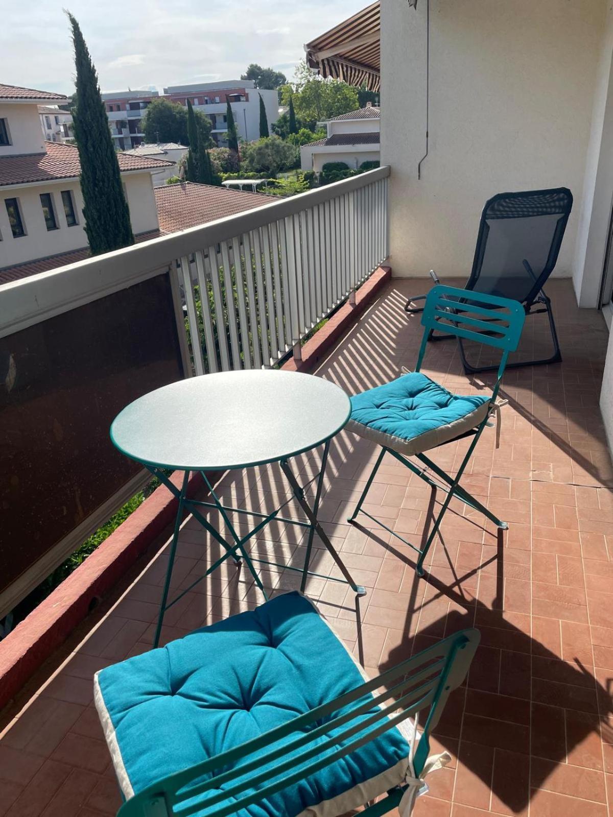 Beaux Arts - 2 Chambres, Parking, Balcon, Climatisation Et Piscine